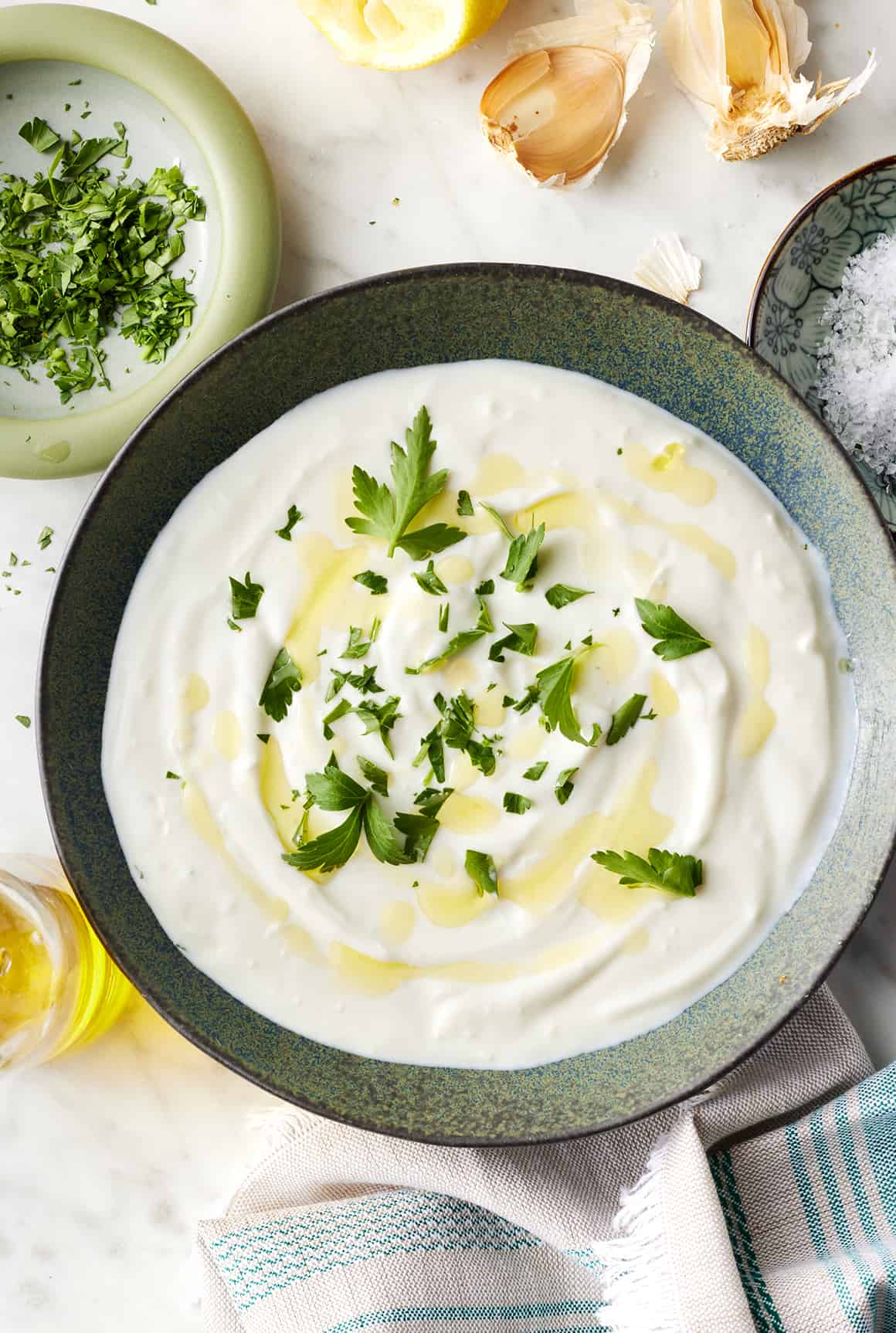 Garlic yogurt sauce